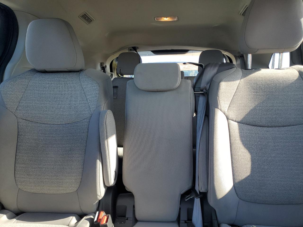 2022 Toyota Sienna - Image 10