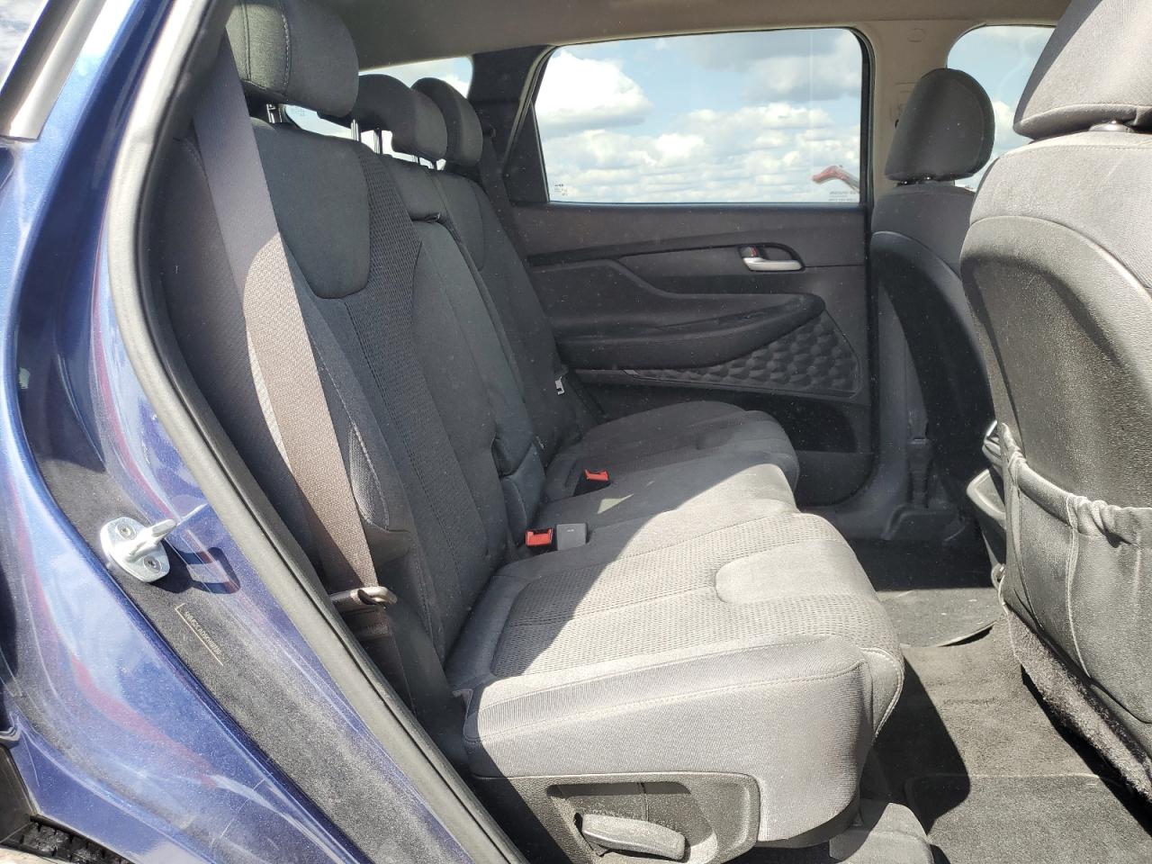 2019 Hyundai Santa Fe - Image 11