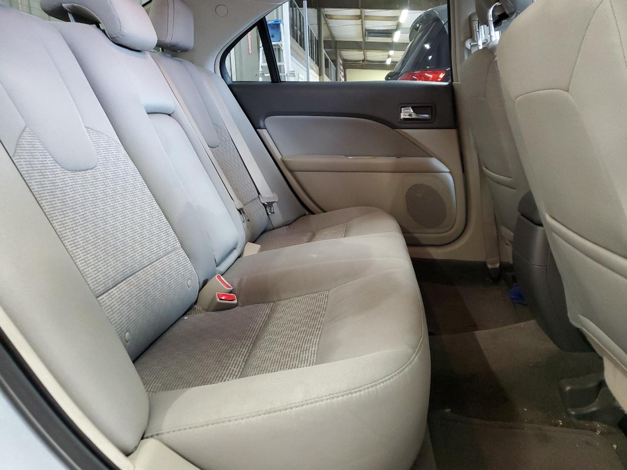 2012 Ford Fusion - Image 10