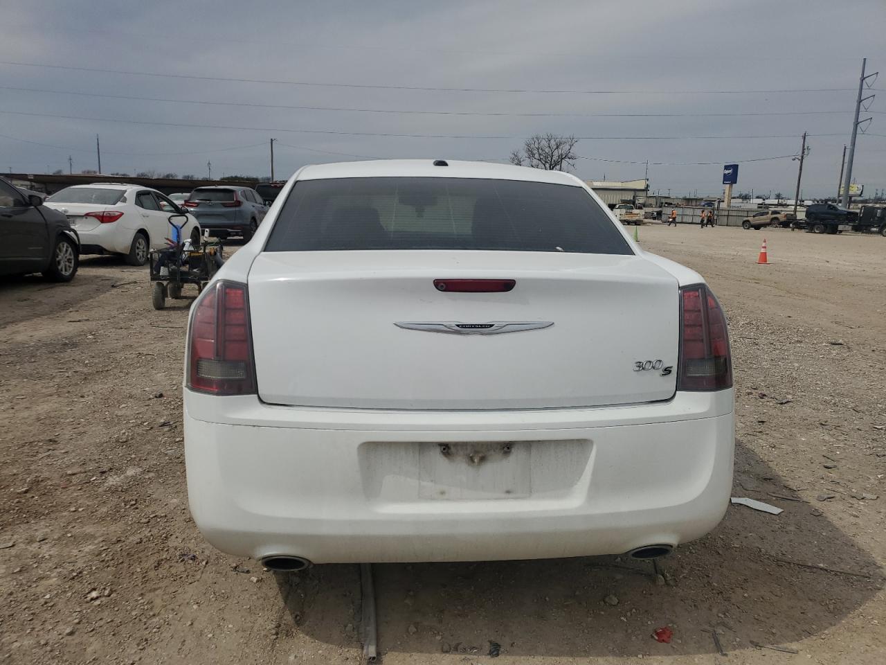 2014 Chrysler 300 - Image 6