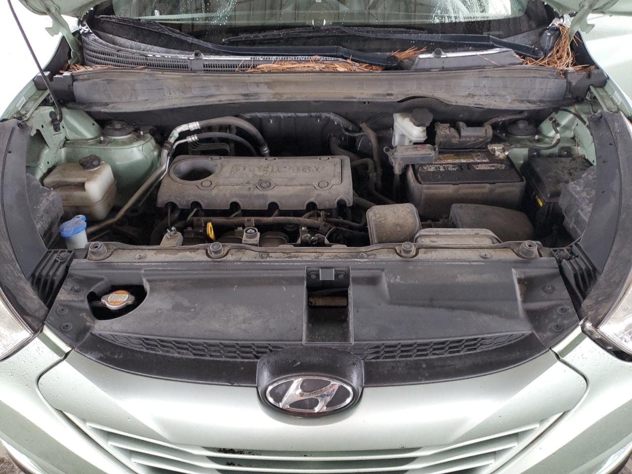 2011 Hyundai Tucson - Image 12