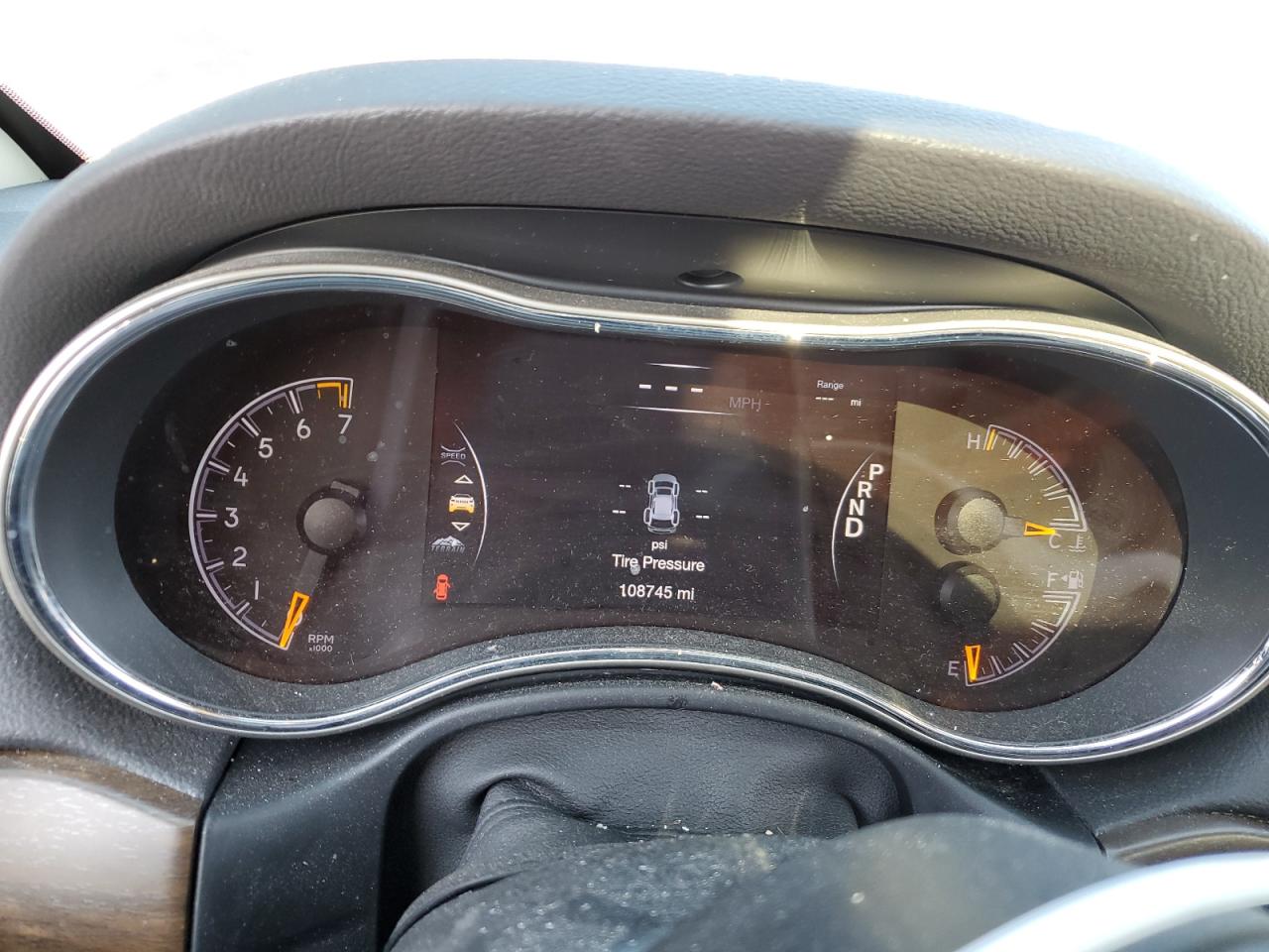 2017 Jeep Grand Cherokee - Image 9