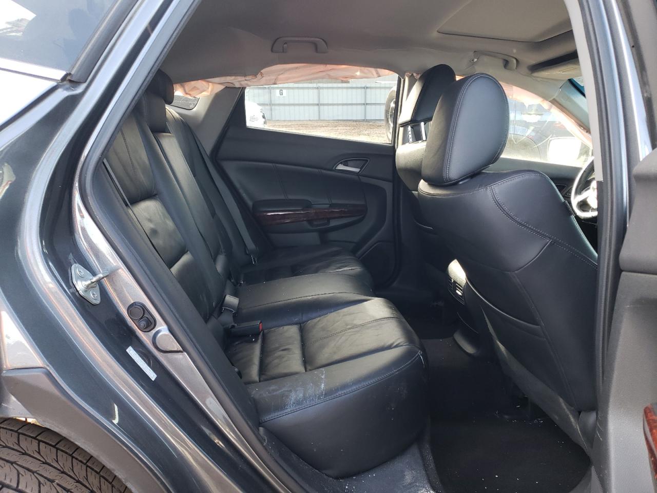 2010 Honda Accord - Image 11