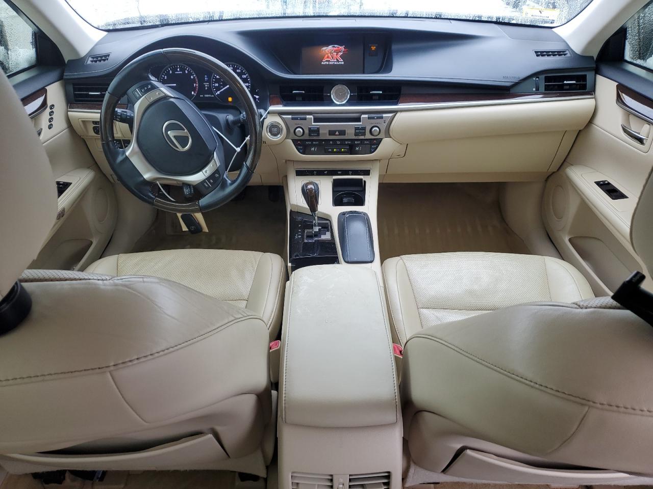 2013 Lexus ES - Image 8