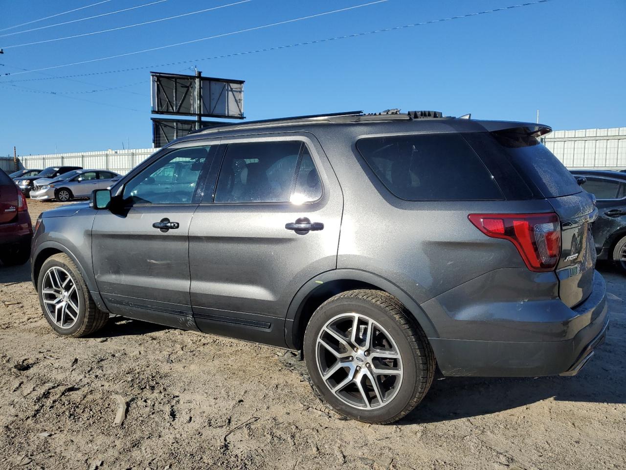 2017 Ford Explorer - Image 2