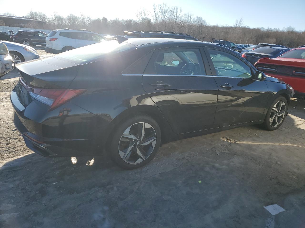 2021 Hyundai Elantra - Image 3