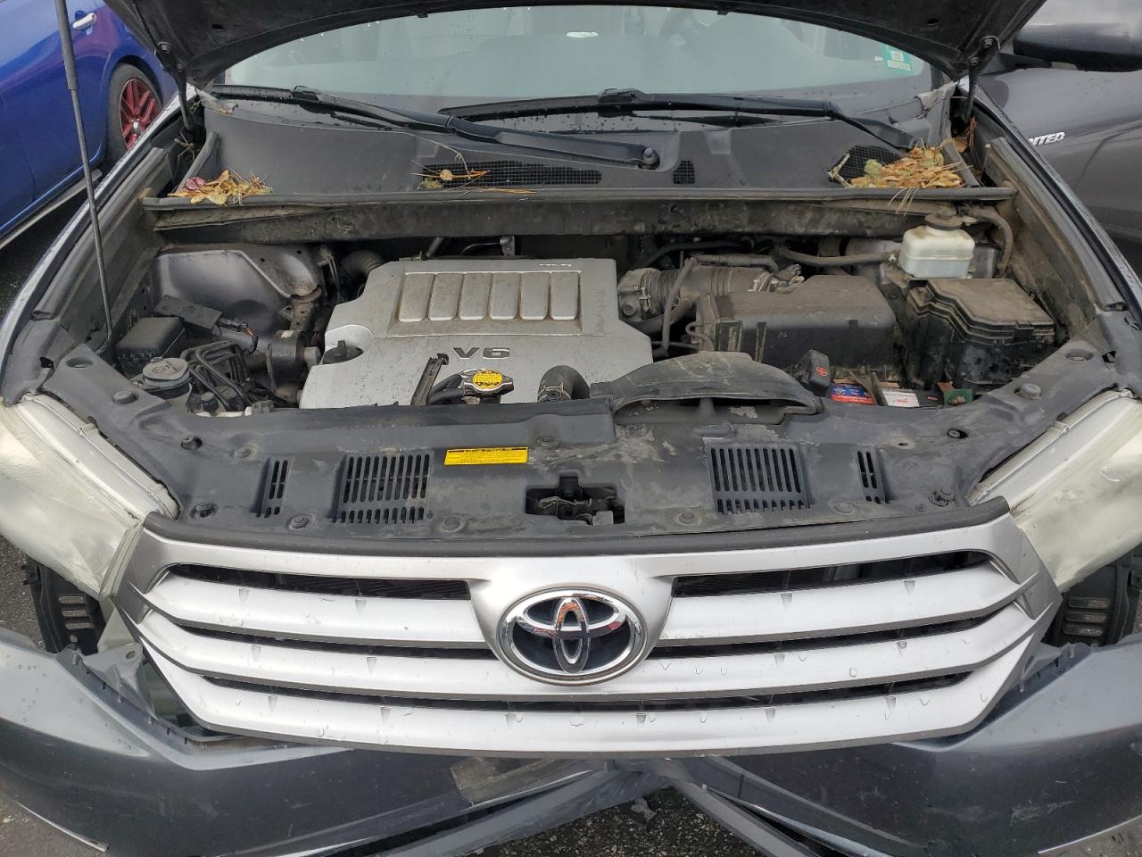 2013 Toyota Highlander - Image 12