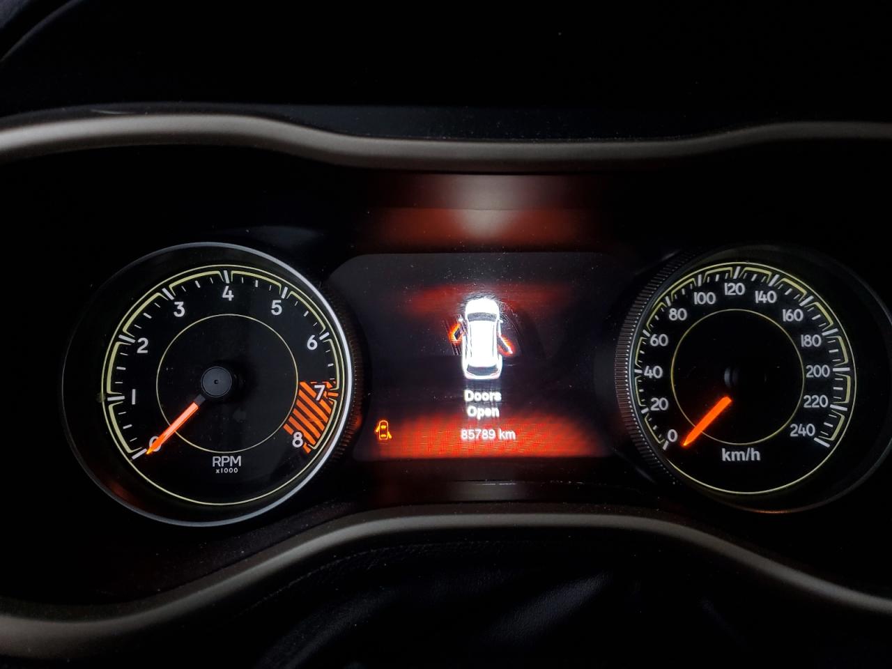 2015 Jeep Grand Cherokee - Image 9