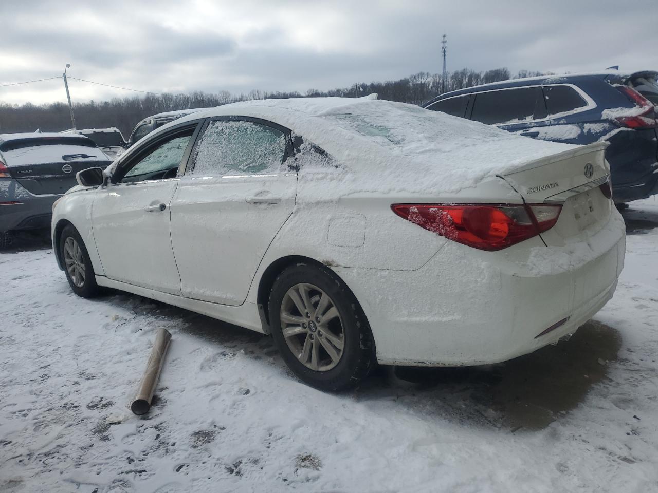 2013 Hyundai Sonata - Image 2