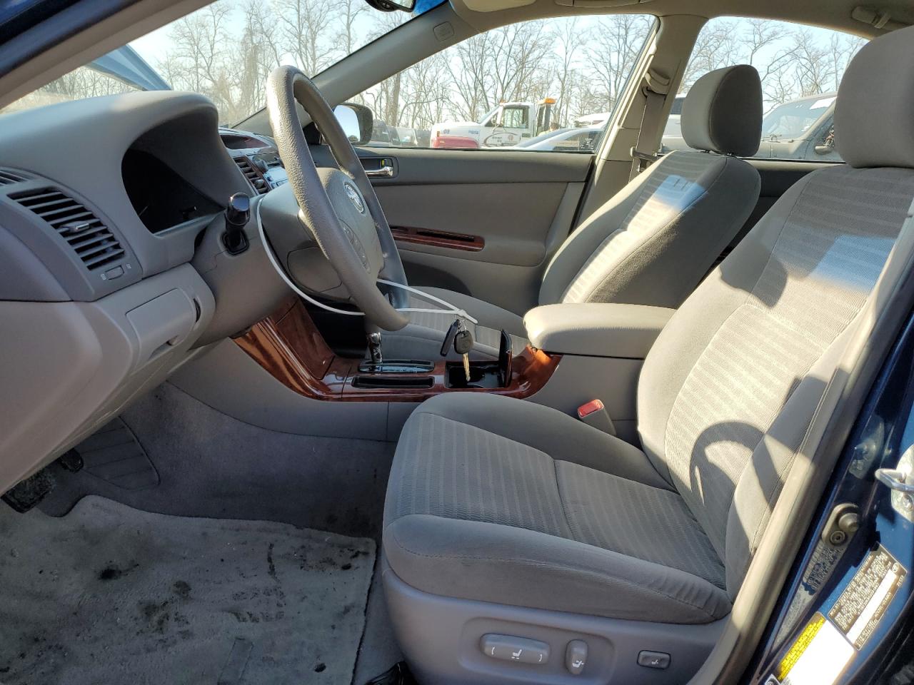 2005 Toyota Camry - Image 7
