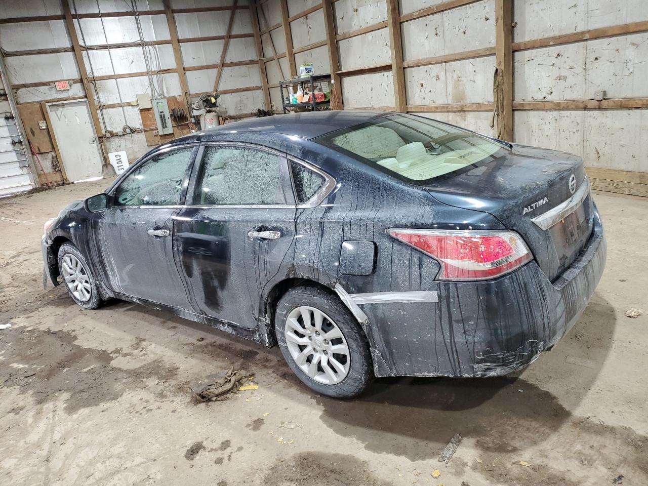 2014 Nissan Altima - Image 2