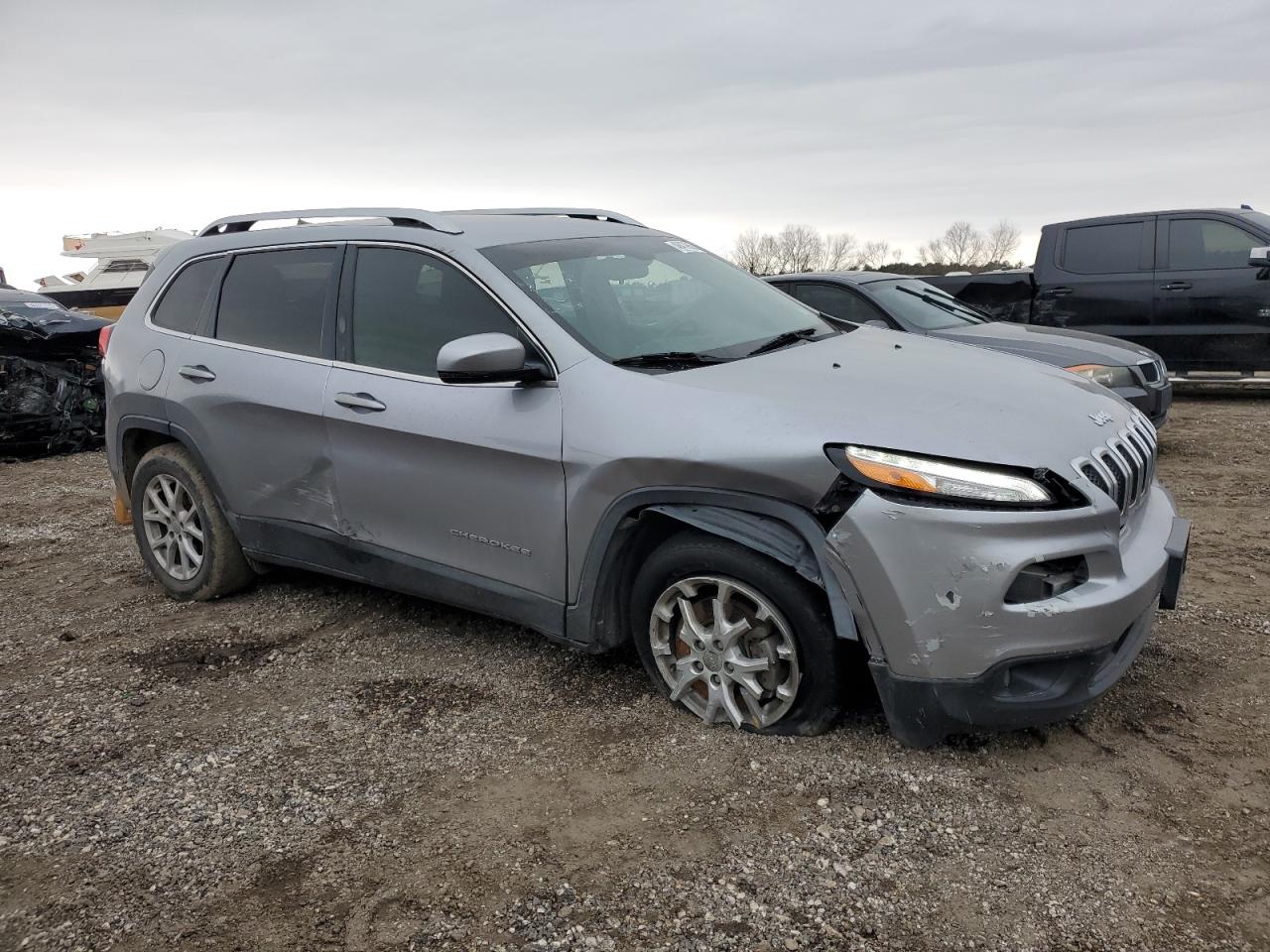 2017 Jeep Grand Cherokee - Image 4