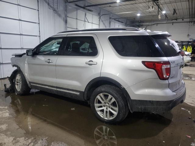  FORD EXPLORER 2018 Srebrny
