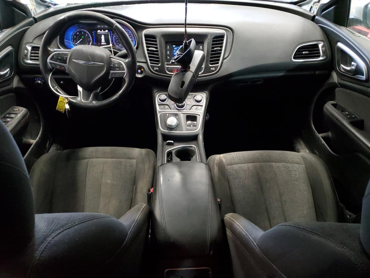 2016 Chrysler 200 - Image 8