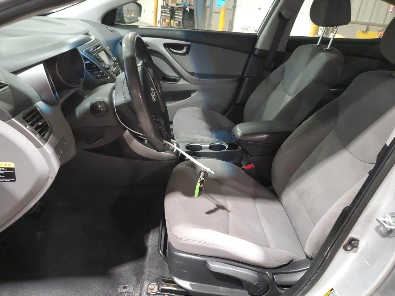 2015 Hyundai Elantra - Image 7