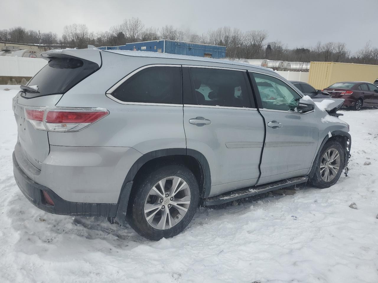 2015 Toyota Highlander - Image 3