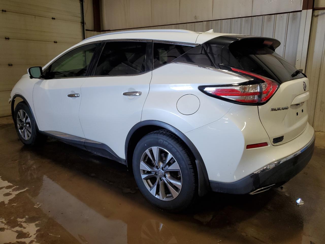 2015 Nissan Murano - Image 2