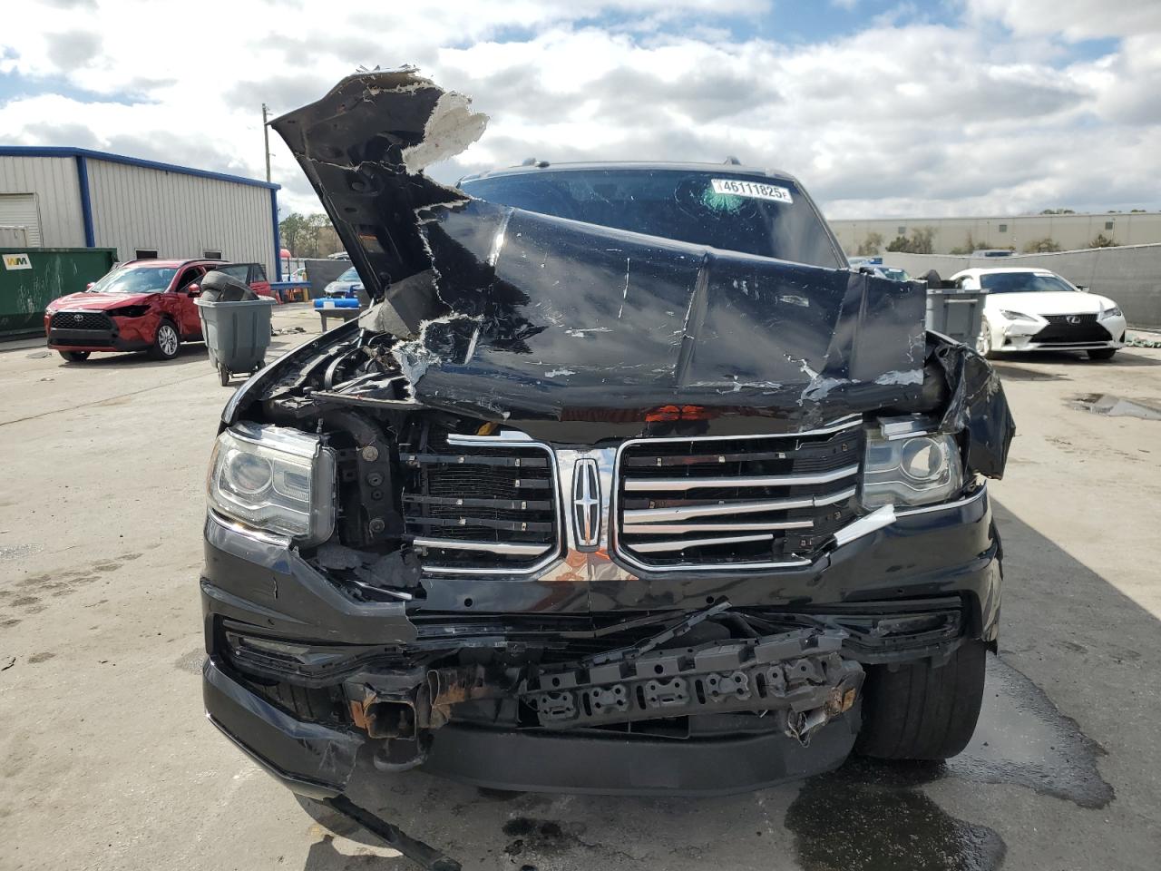 2016 Lincoln Navigator - Image 5