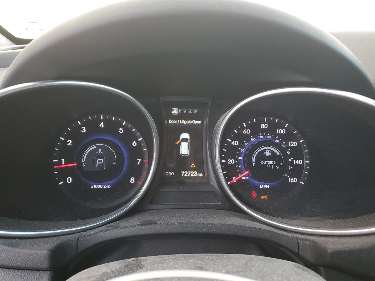 2015 Hyundai Santa Fe - Image 9