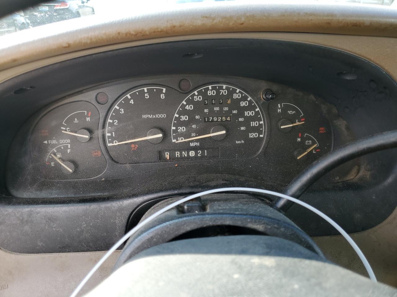 1998 Ford Explorer - Image 9