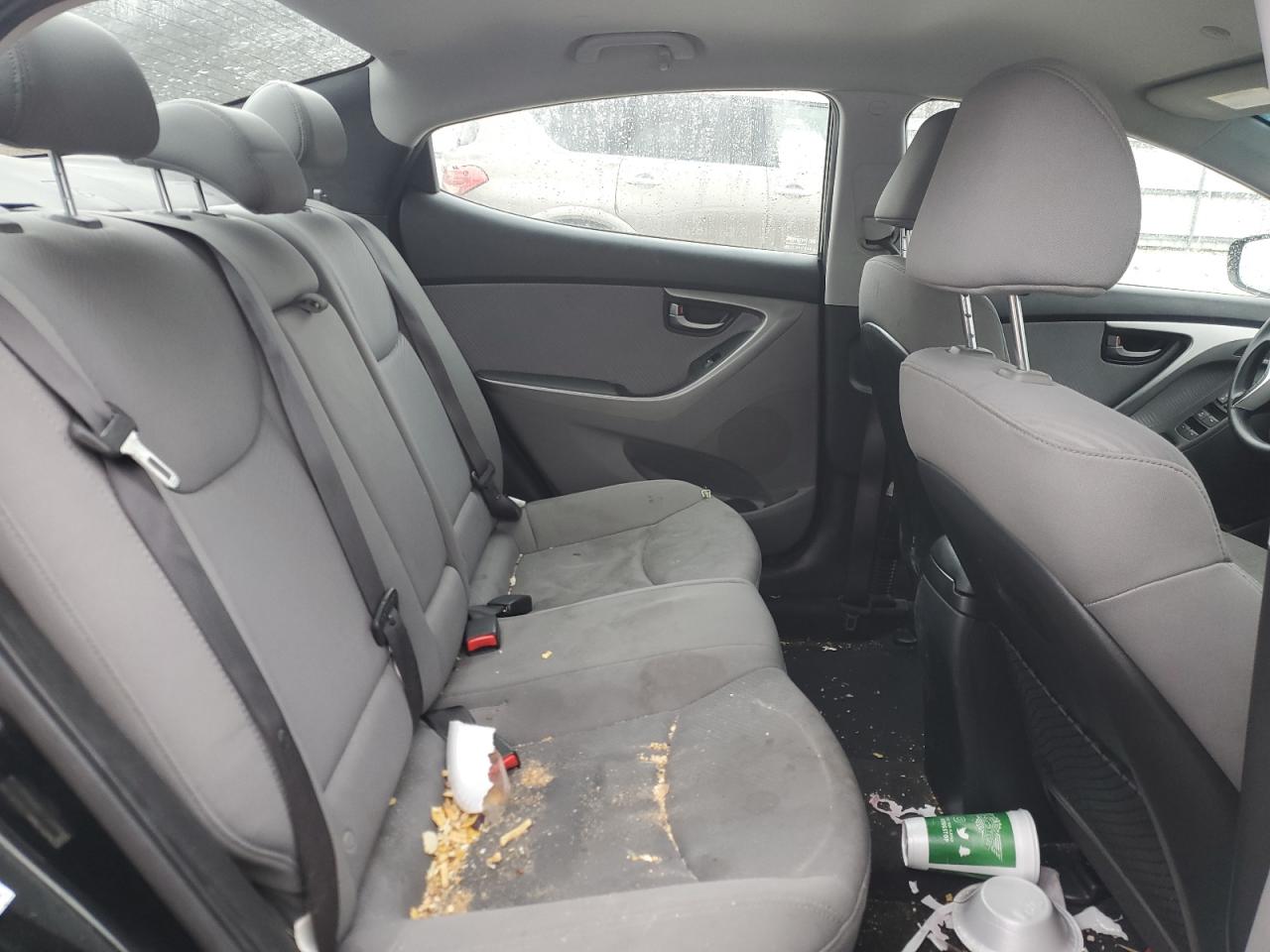2012 Hyundai Elantra - Image 11