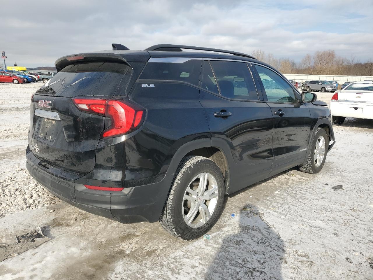 2020 GMC Terrain - Image 3