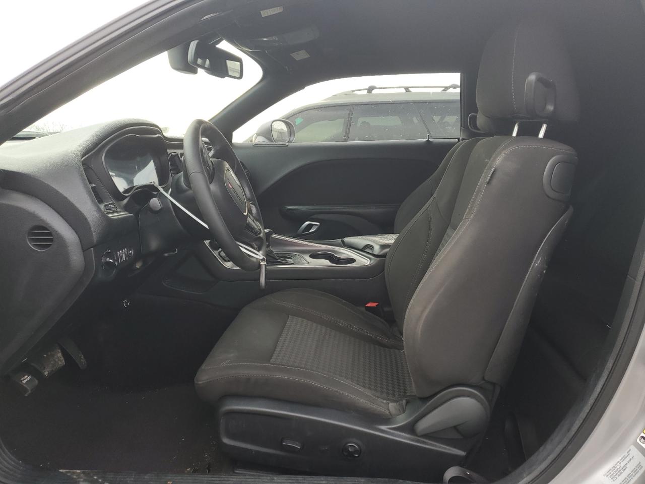 2017 Dodge Challenger - Image 7