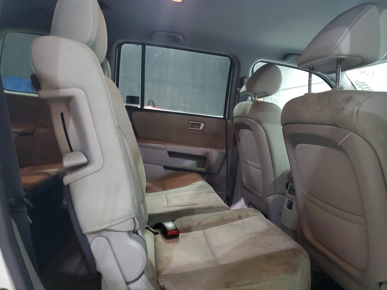 2015 Honda Pilot - Image 11