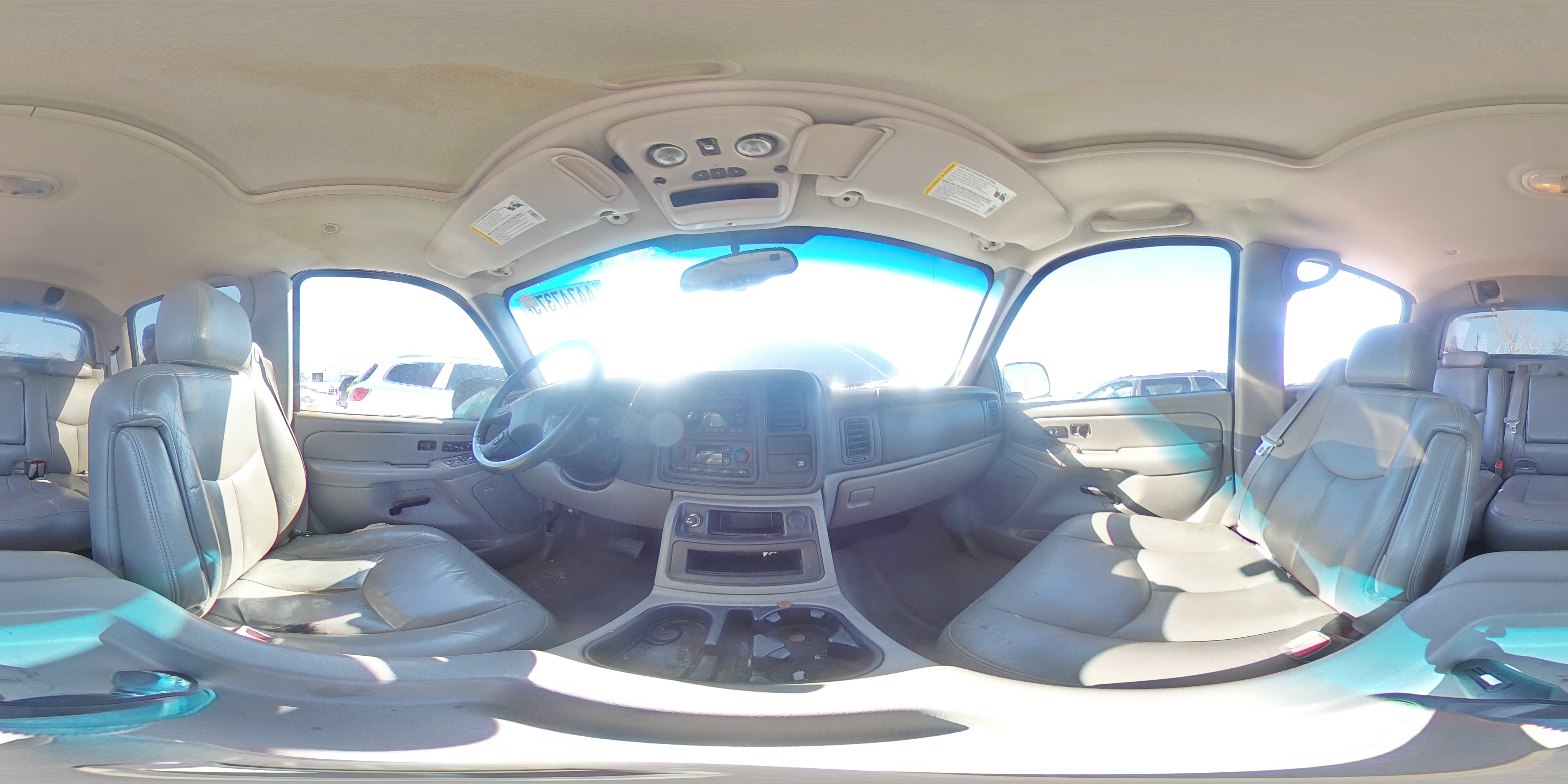 2005 Chevrolet Avalanche - Image 13