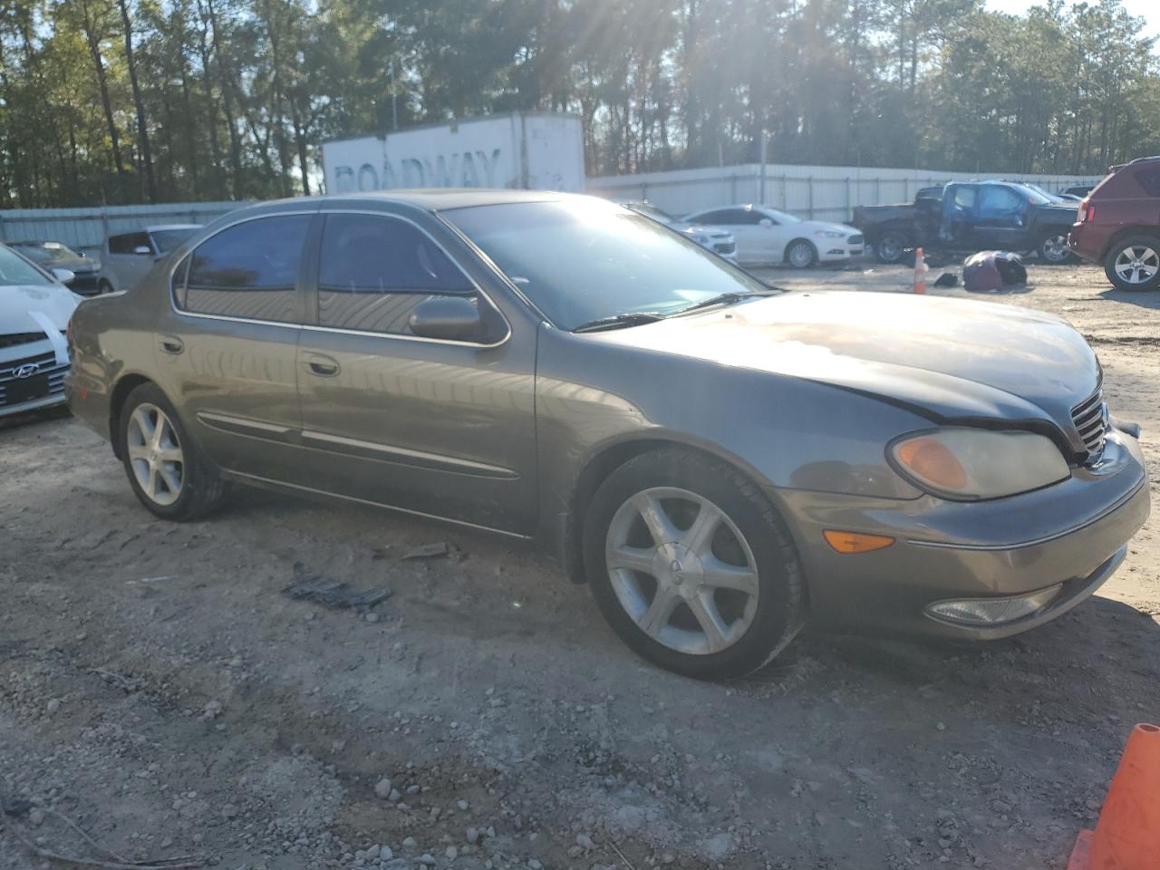 2003 Infiniti I - Image 4