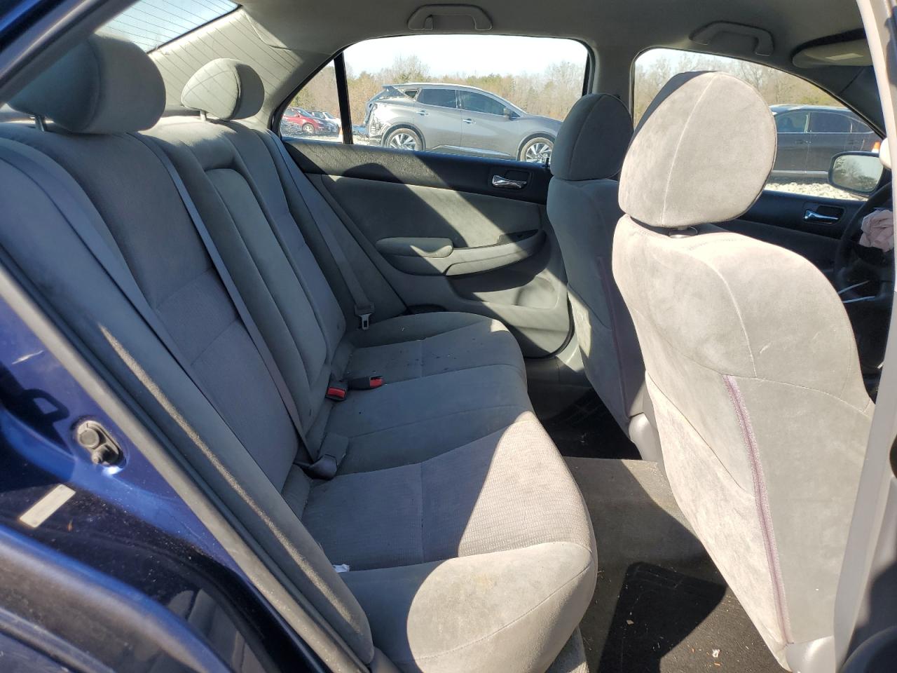 2004 Honda Accord - Image 10
