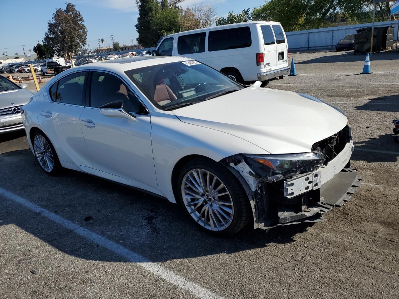 2022 Lexus IS - Image 4