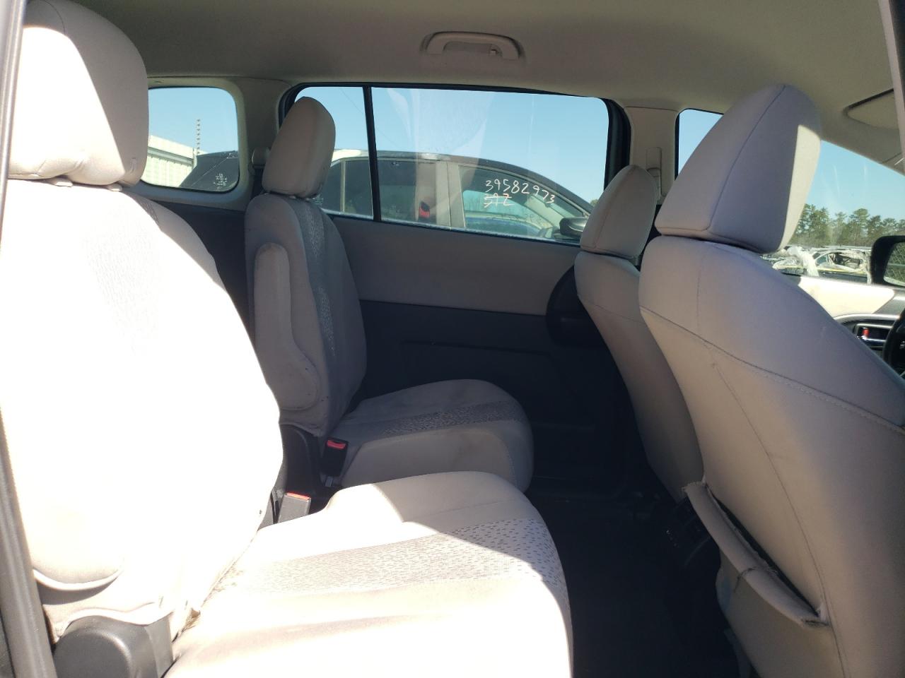 2012 Mazda 5 - Image 11