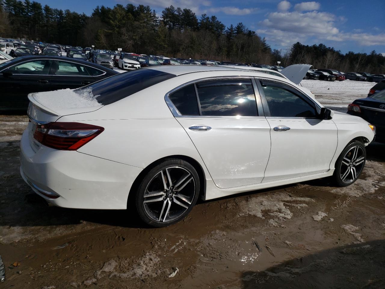 1HGCR2F61GA075743 HONDA ACCORD 2016