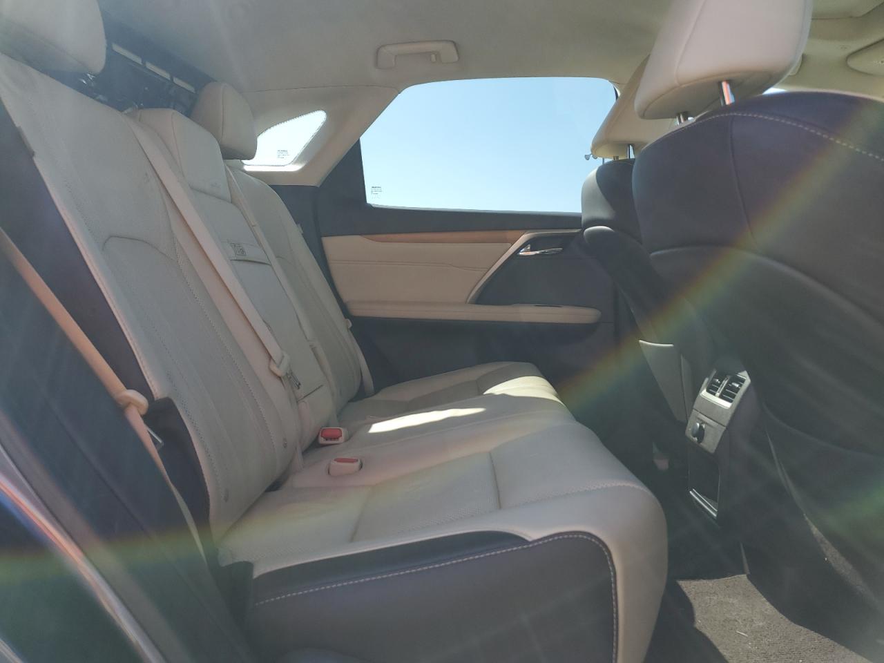 2017 Lexus RX - Image 11
