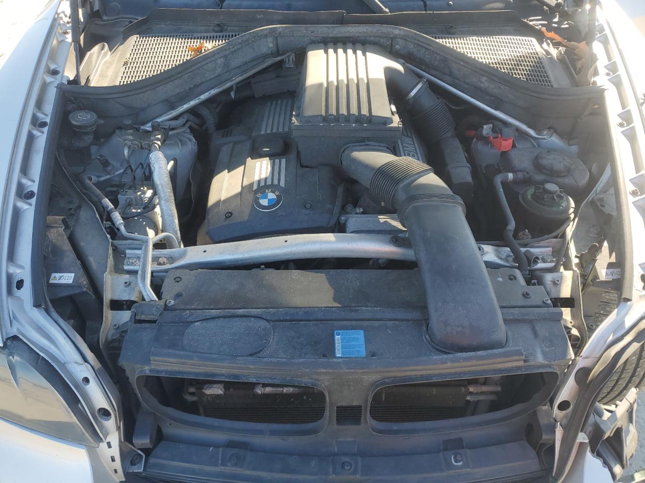 2010 BMW X5 - Image 13
