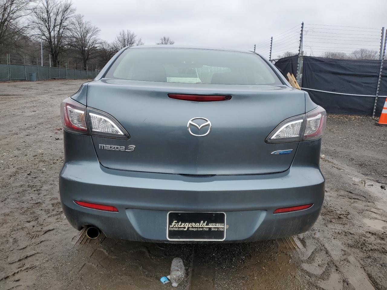 2013 Mazda 3 - Image 6