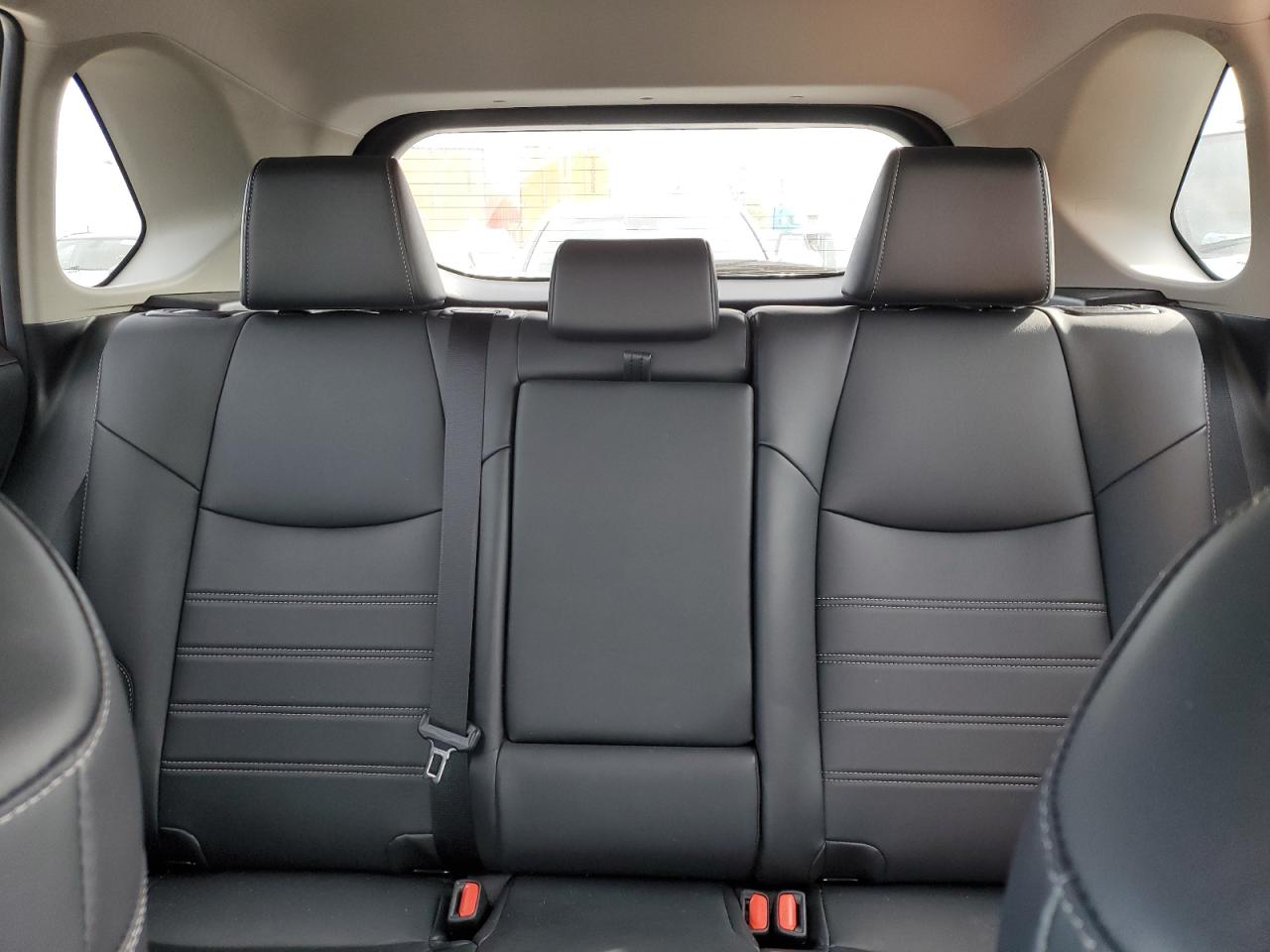2020 Toyota RAV 4 - Image 10