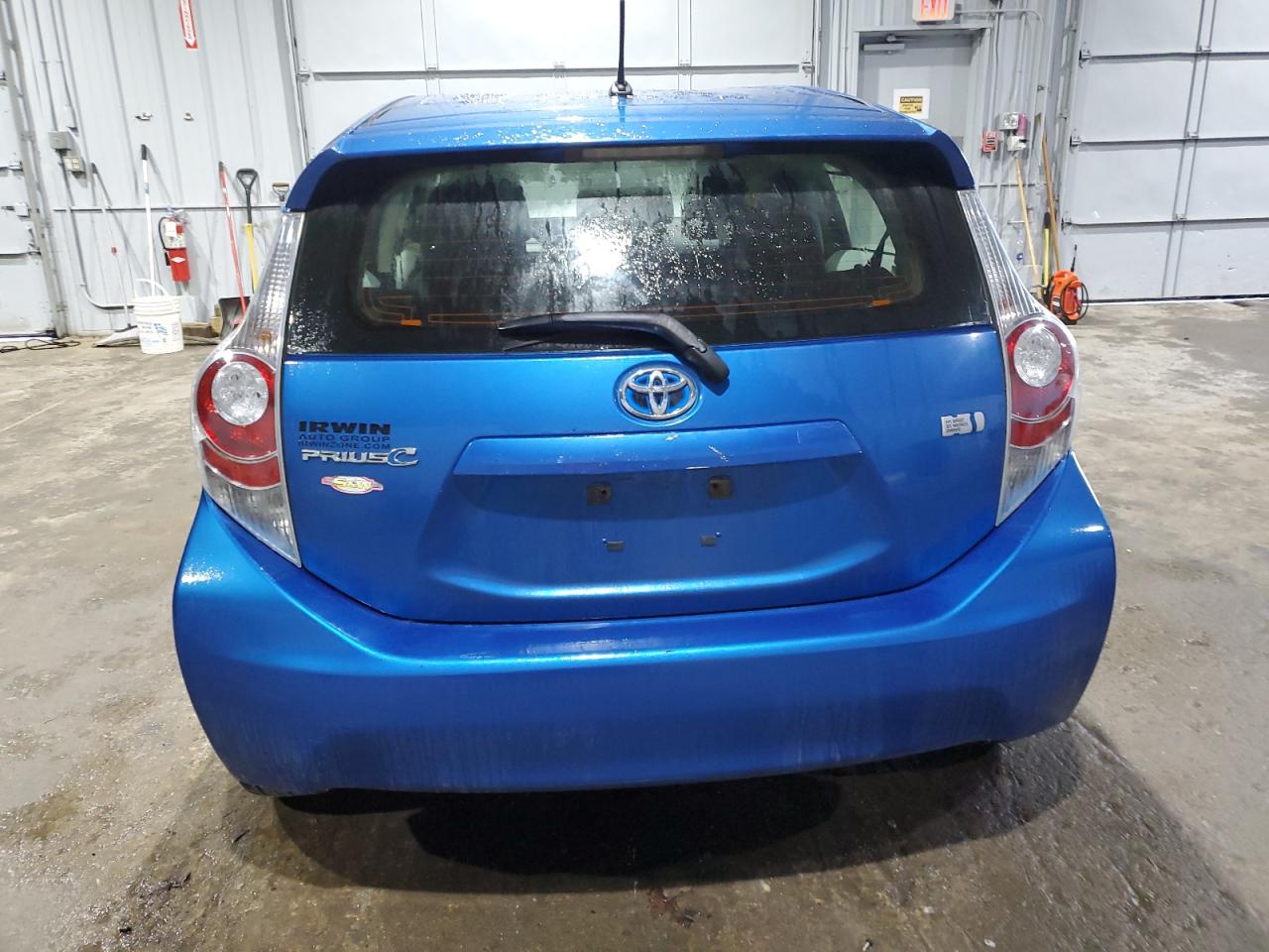2013 Toyota Prius - Image 6