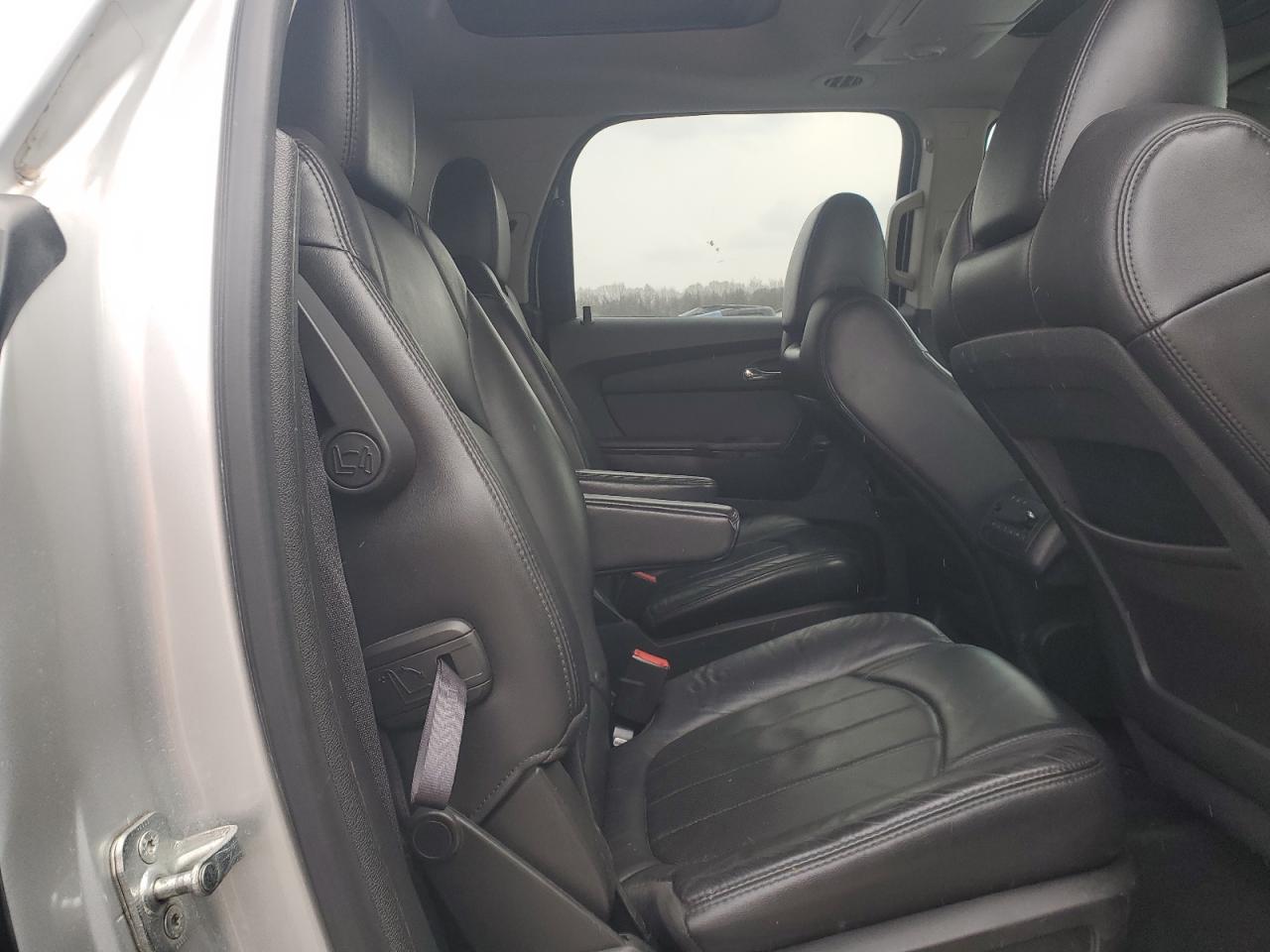 2012 GMC Acadia - Image 11