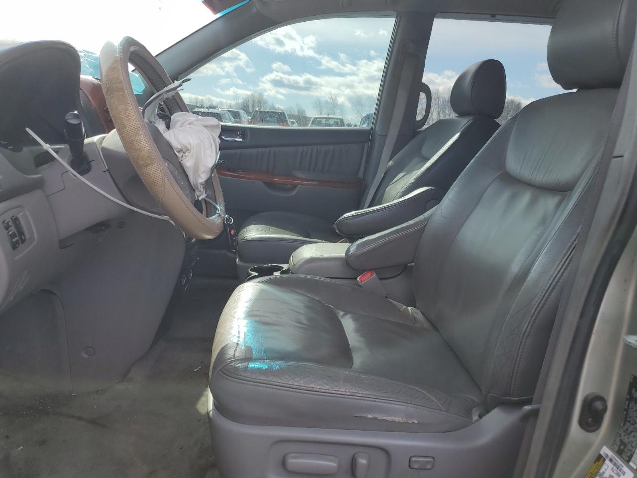 2006 Toyota Sienna - Image 7