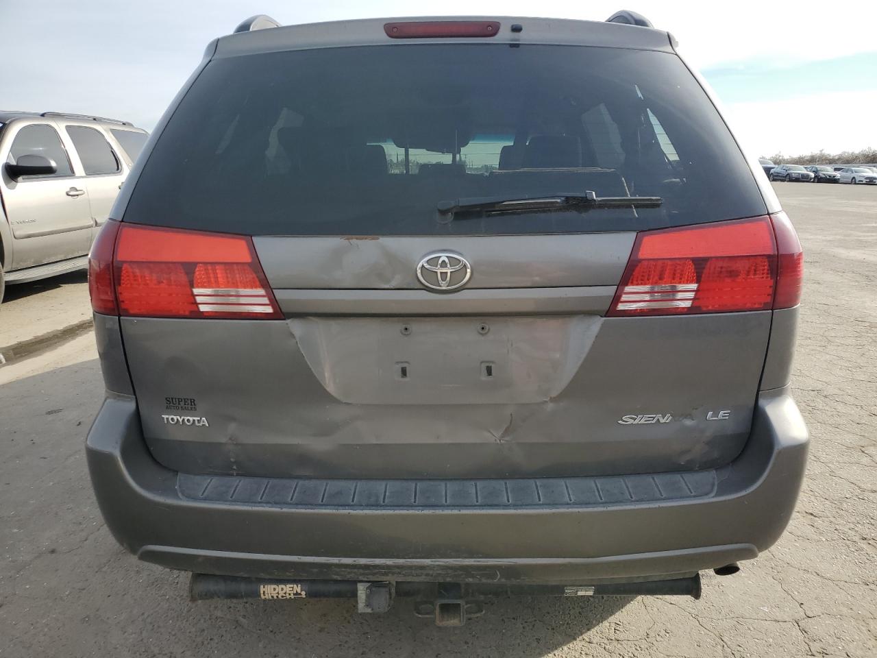 2005 Toyota Sienna - Image 6