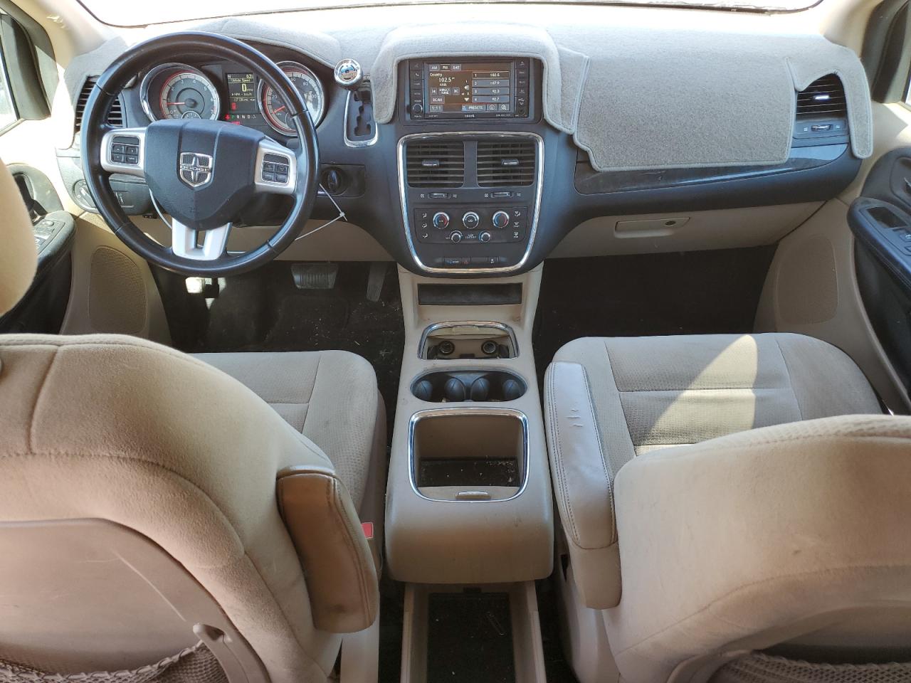 2016 Dodge Caravan - Image 8