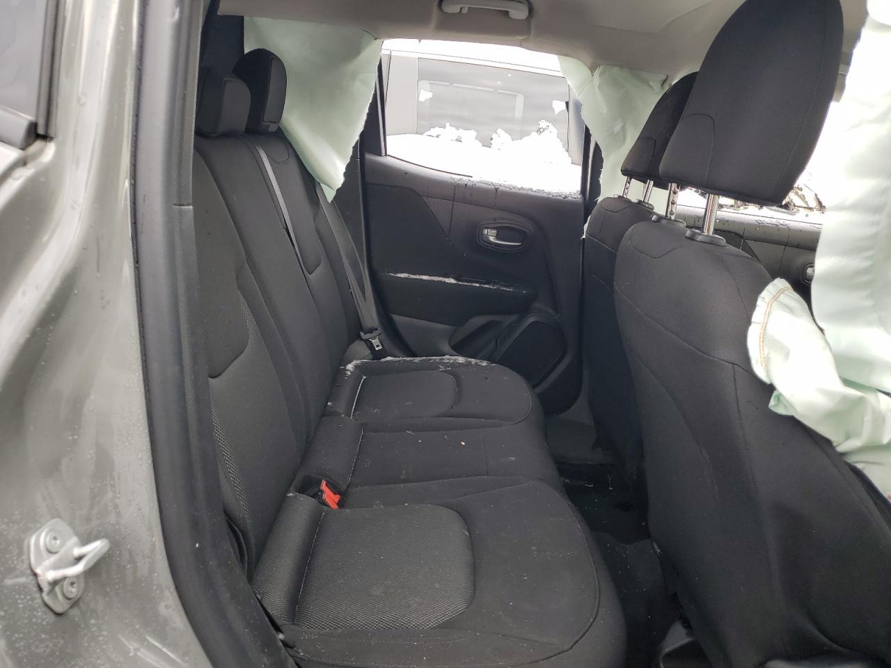 2019 Jeep Renegade - Image 11