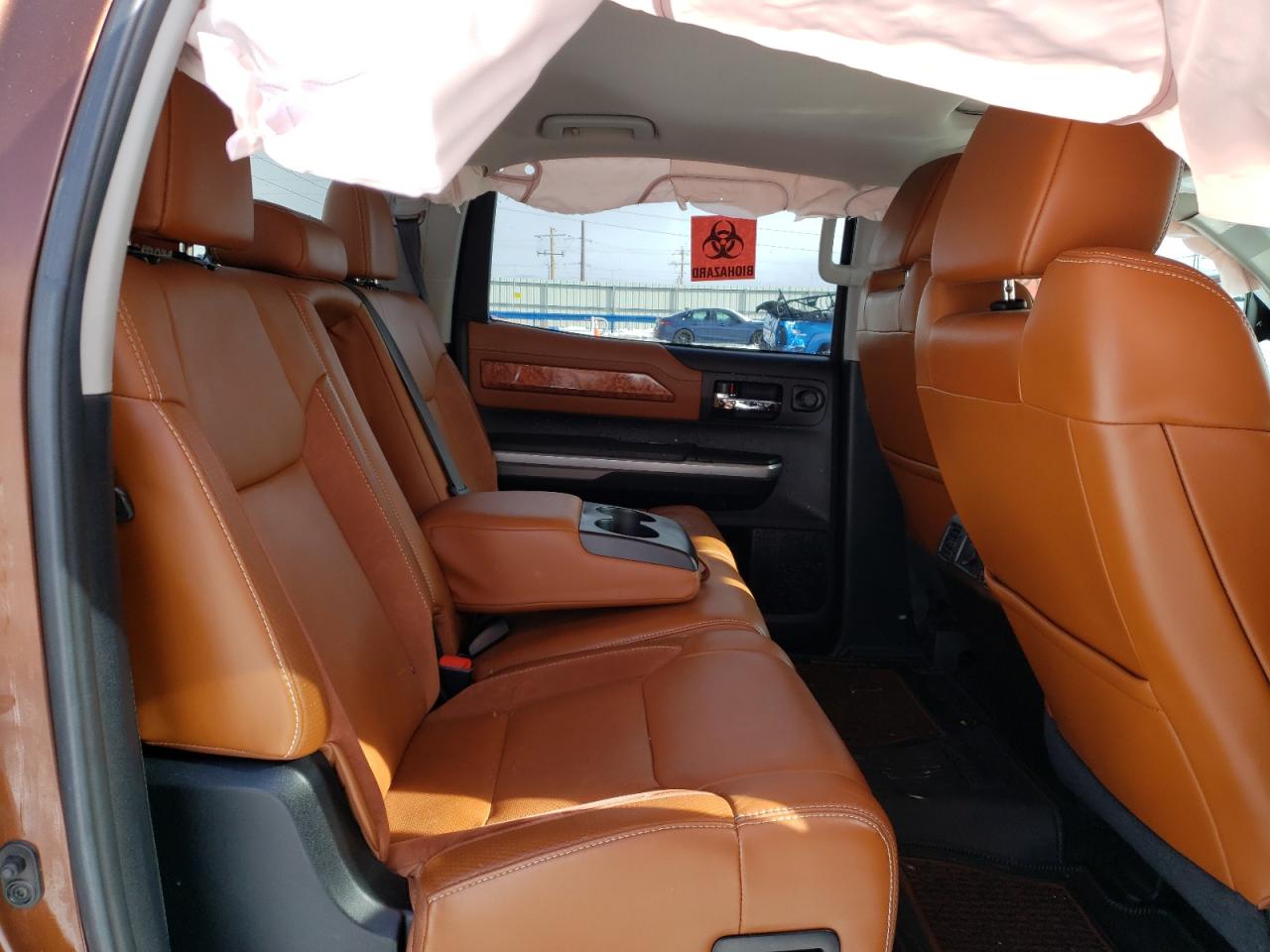 2015 Toyota Tundra - Image 10