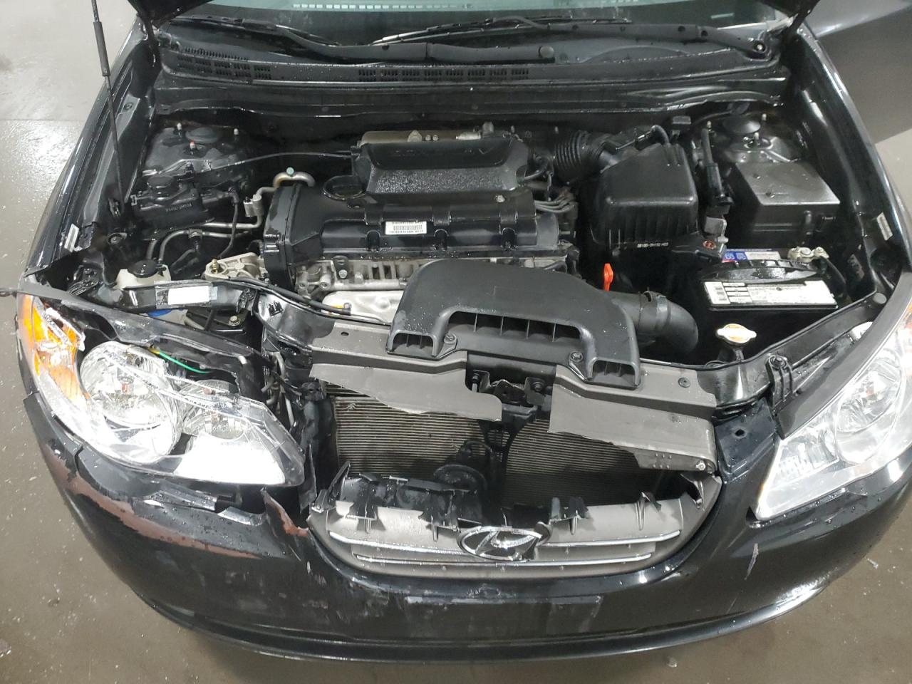 2009 Hyundai Elantra - Image 12