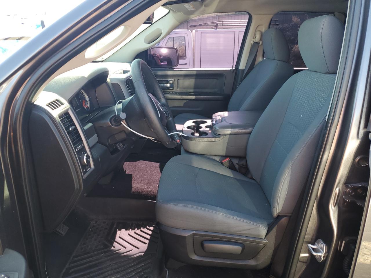 2016 RAM 1500 - Image 7