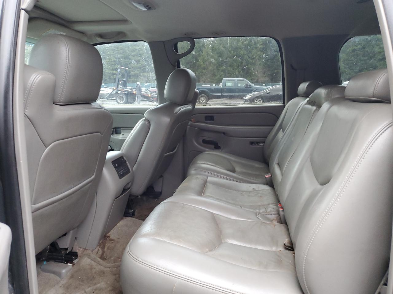 2006 GMC Yukon - Image 11