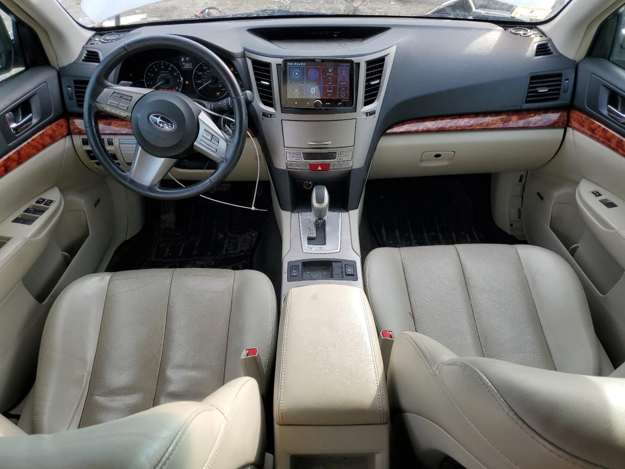 2011 Subaru Outback - Image 8