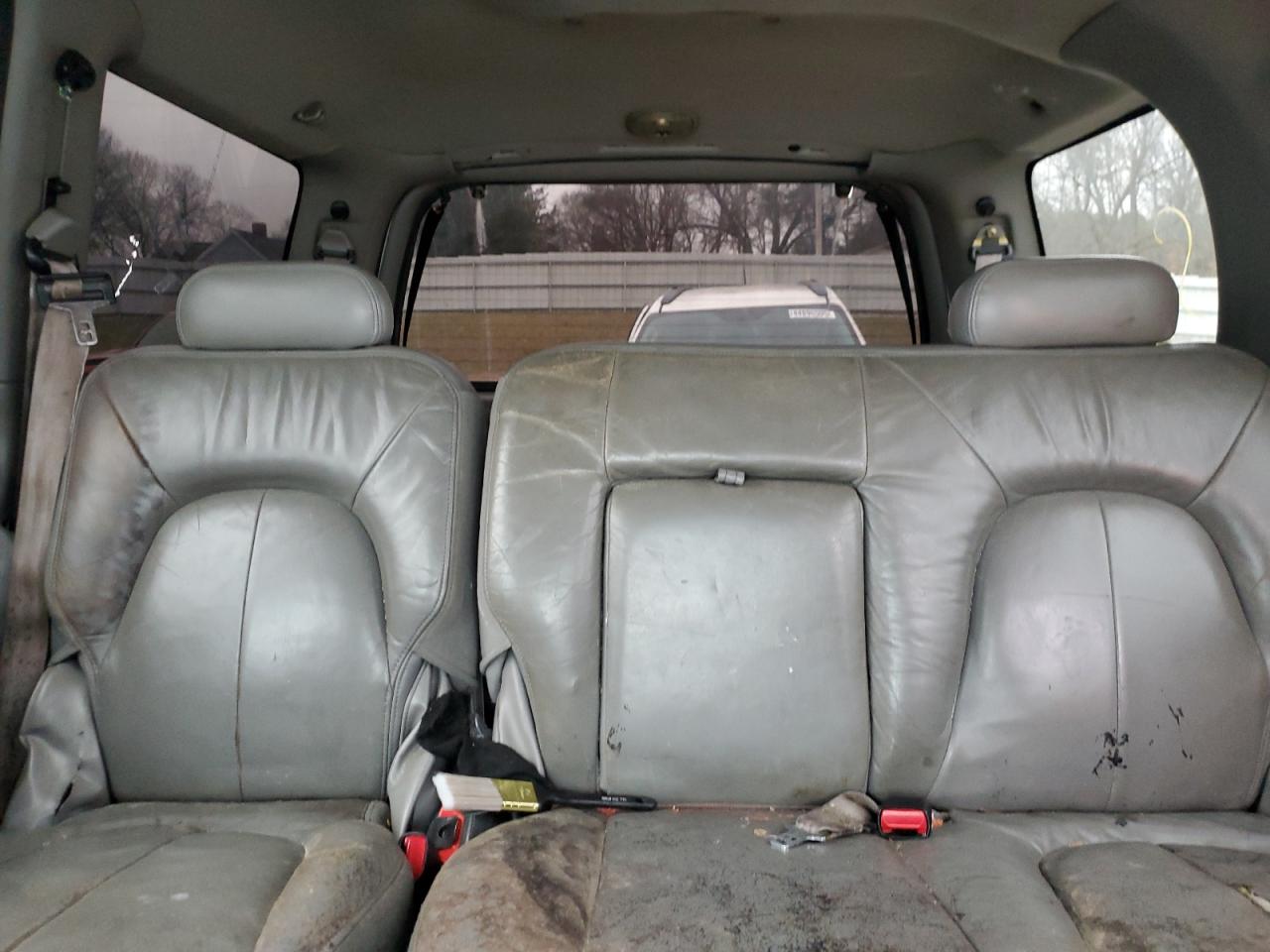 2002 Ford Expedition - Image 10